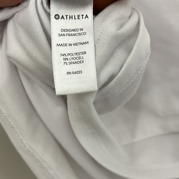Athleta Woman’s White Layered Top Sleeveless V-Neck Large - Picture 9 of 10